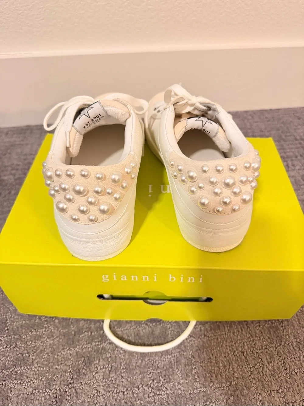 Gianni Bini White Pearl-Embellished Low-Top Sneakers